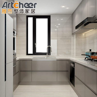 kaufen Moderne, stilvolle, graue, weiße Küchenschrank mit Matt-Finich und Wandhang-Design on-line-Fertigung