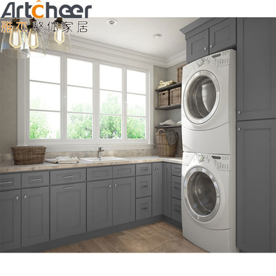 Moderne Design-Eiche Schrank für stilvolle Massivholz-Küchenorganisation