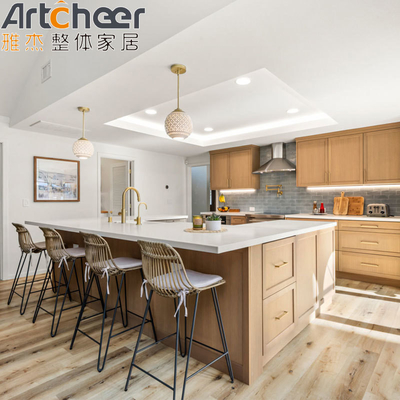 Moderne Küche Design 2023 Holzinsel mit Glasoberfläche und Sperrholz Karkasse Zubehör